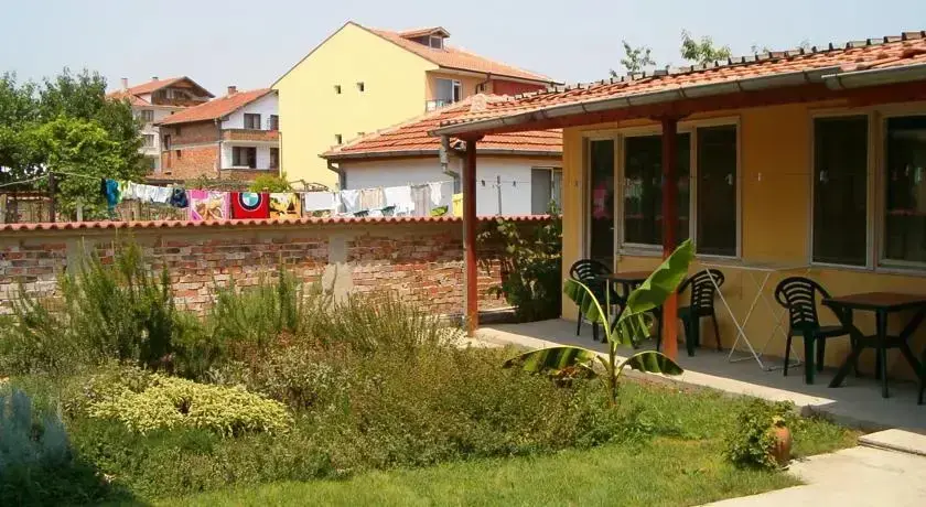 Равда: Fiesta Holiday Bungalows