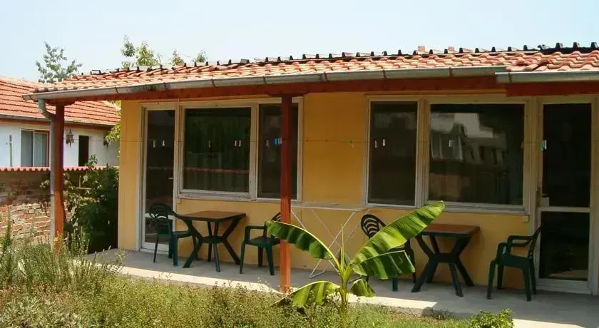 Равда: Fiesta Holiday Bungalows