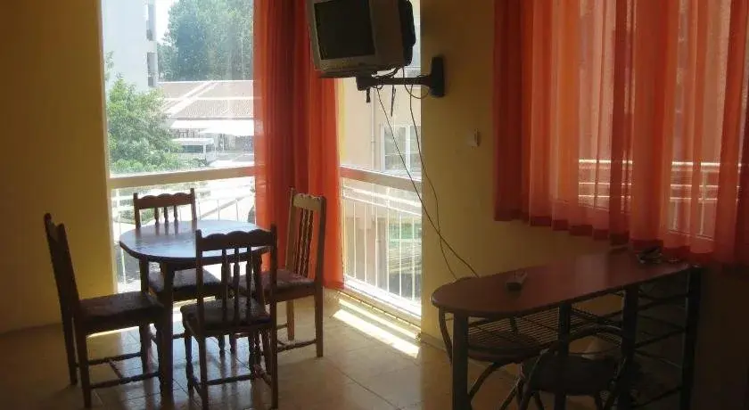 Солнечный берег: Villa Sunshine