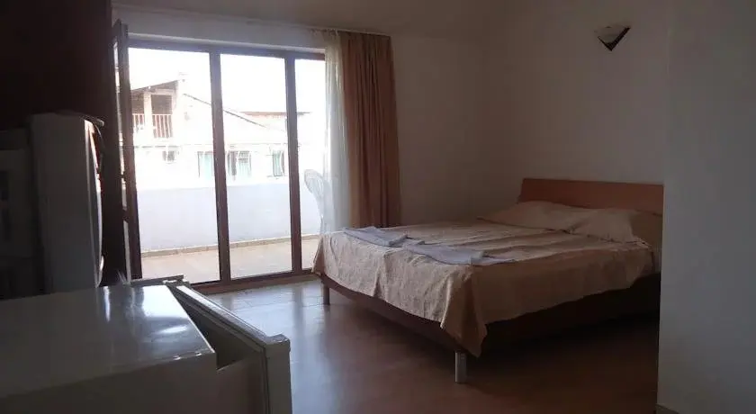 Несебр: White Rose Family Hotel