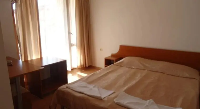 Несебр: White Rose Family Hotel