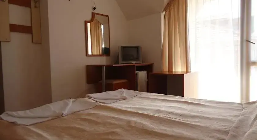 Несебр: White Rose Family Hotel