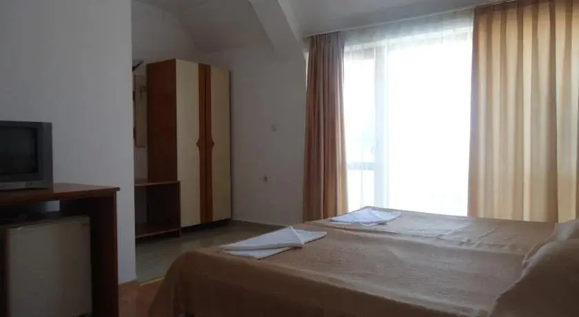 Несебр: White Rose Family Hotel