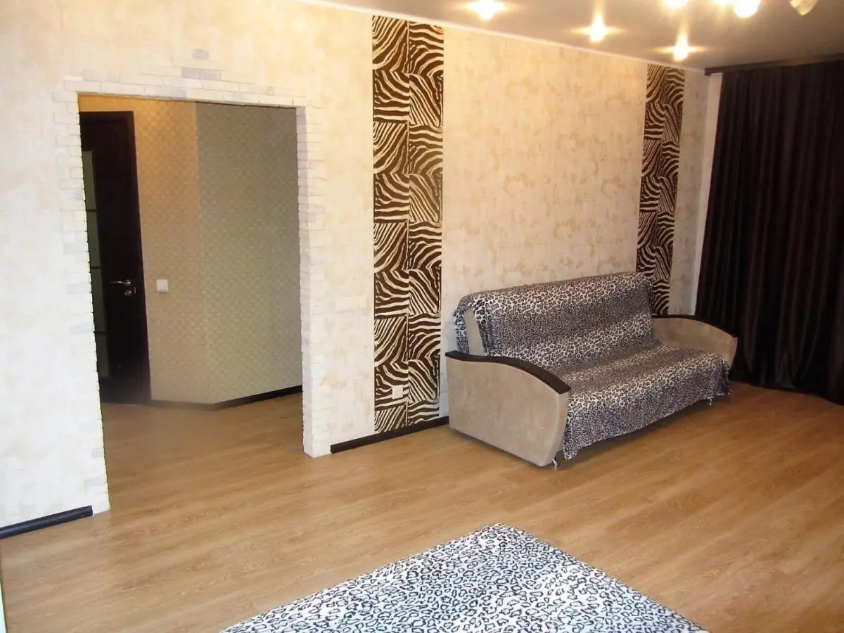Уфа: Apartment Chernyshevskogo 71/1
