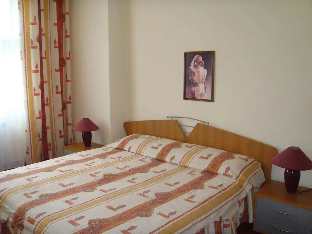Боженци: Balneo Hotel Lyulyatsi