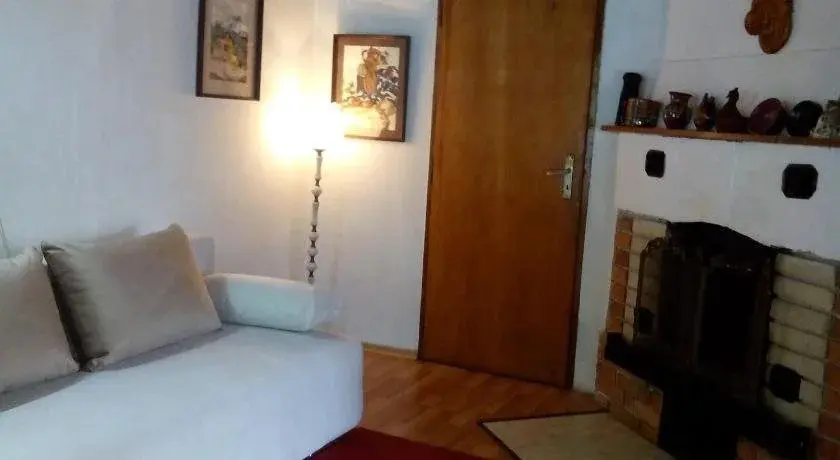 Извос: Villa Jun Guest House