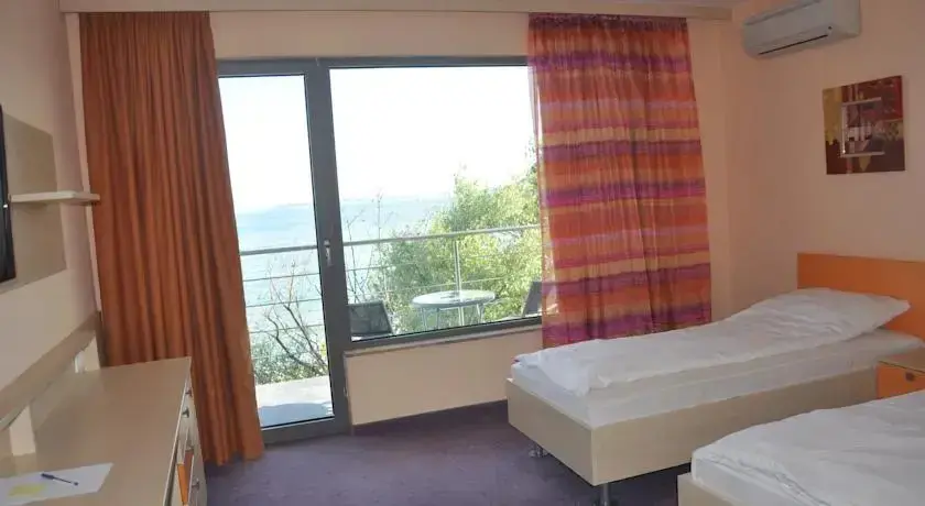 Солнечный берег: Hotel Villa Boyco