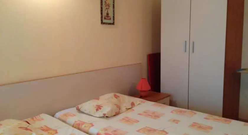 Поморие: California Apartment