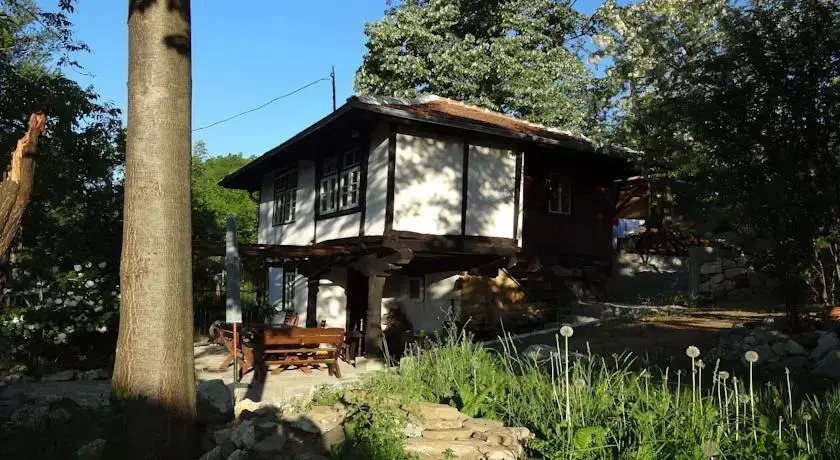 Боженци: Old House Lisec