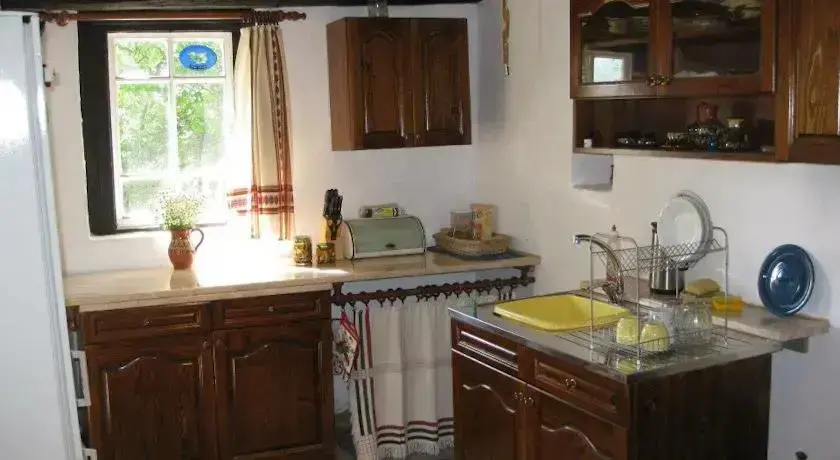 Боженци: Old House Lisec