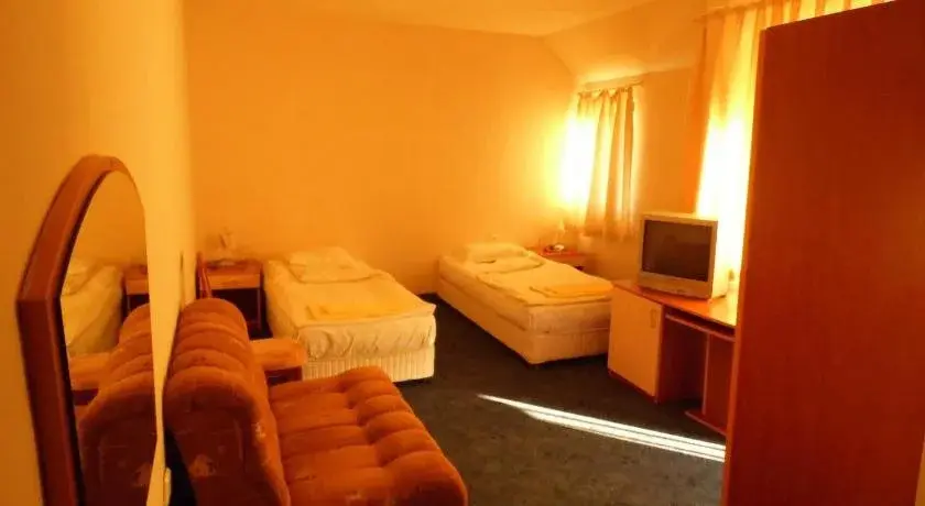Обзор: Amigos Hotel