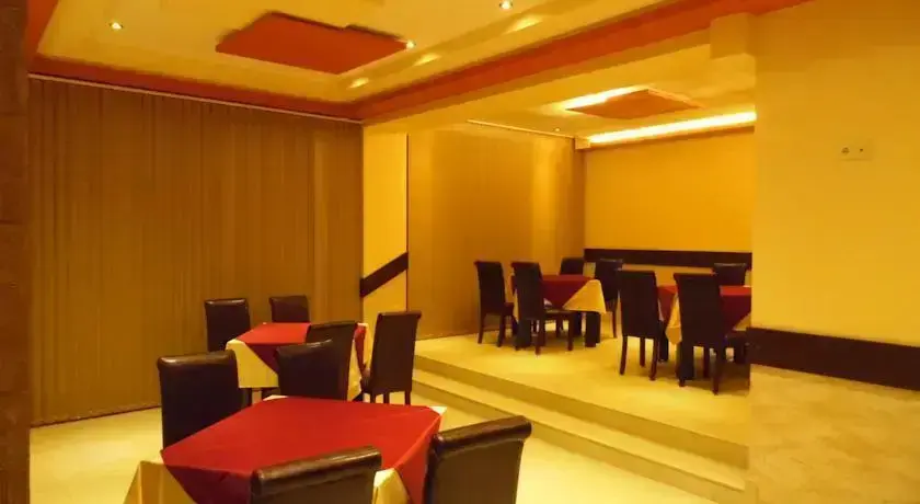 Обзор: Amigos Hotel