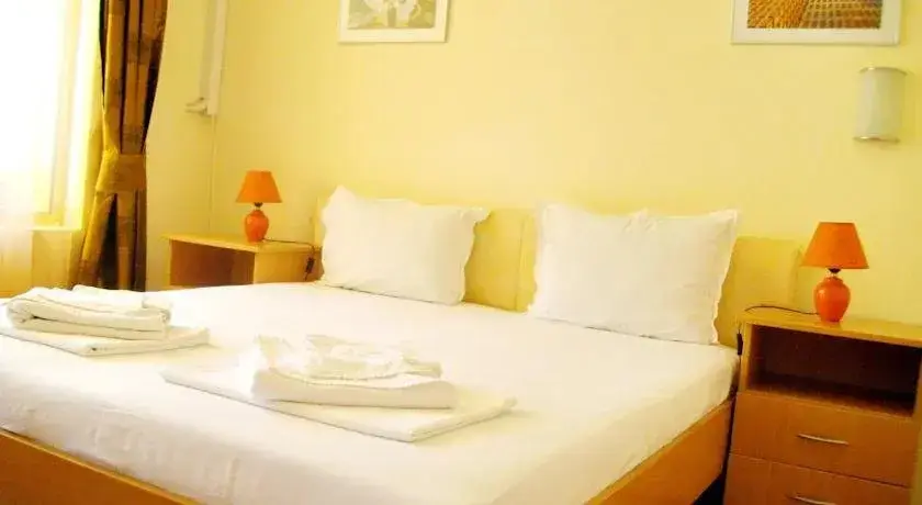 Несебр: Guest House Viena