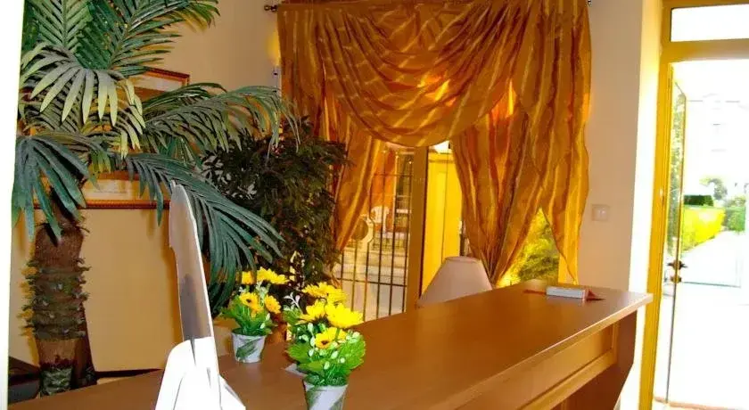 Несебр: Guest House Viena