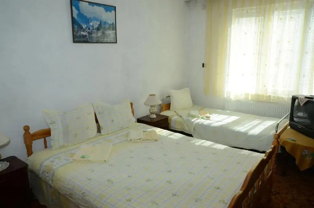 Триград: Kristal Guest House