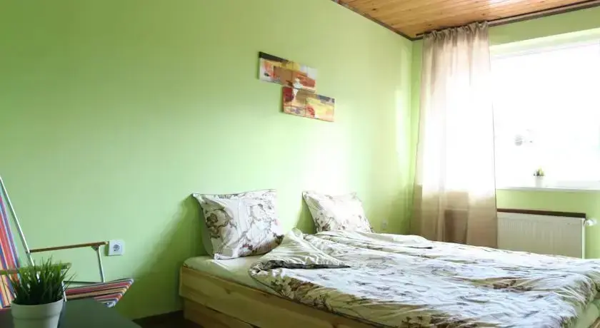 Дупница: Ashkova House