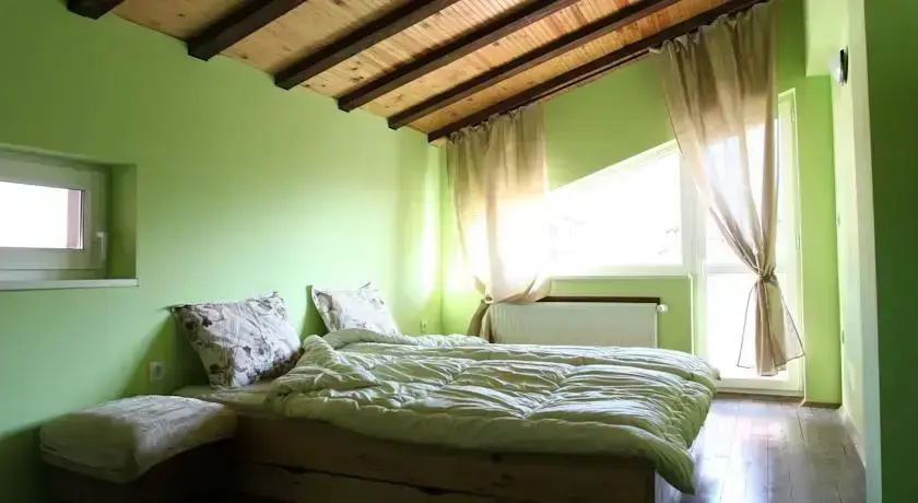 Дупница: Ashkova House