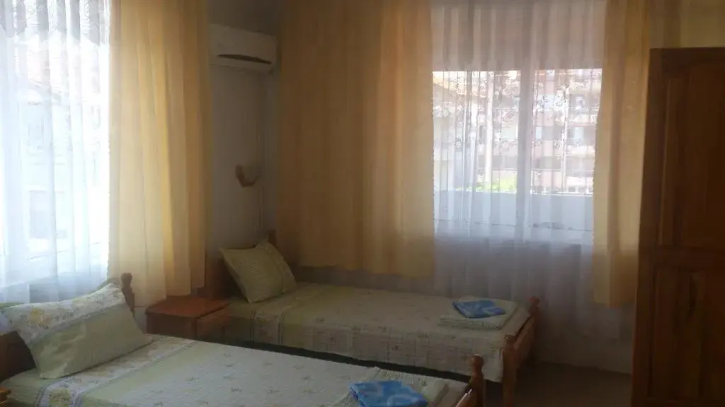 Приморско: Svetla Guest House