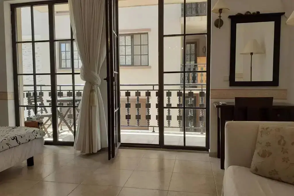 Обзор: Private Apartment in The Cliff Resort