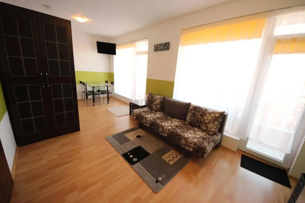 Тънково: Apartment in Sunny Day 6