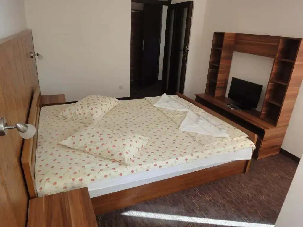 Несебр: St. George Apartments