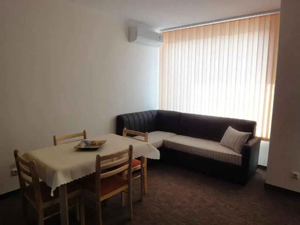 Несебр: St. George Apartments