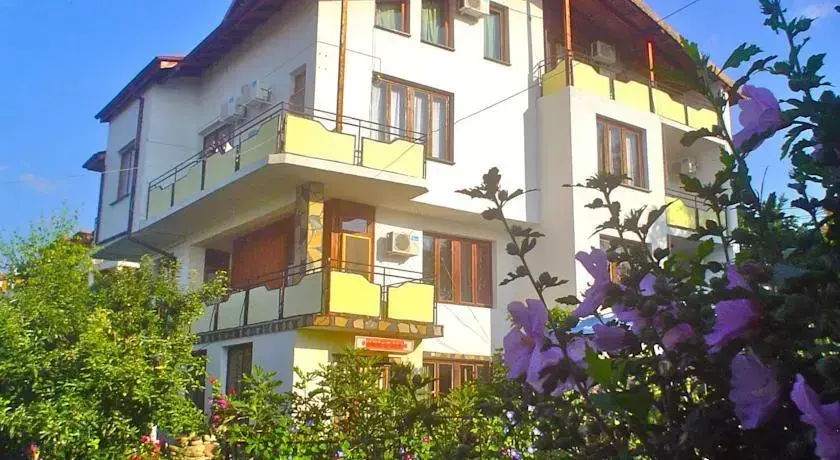 Бяла: Family Hotel Walmar