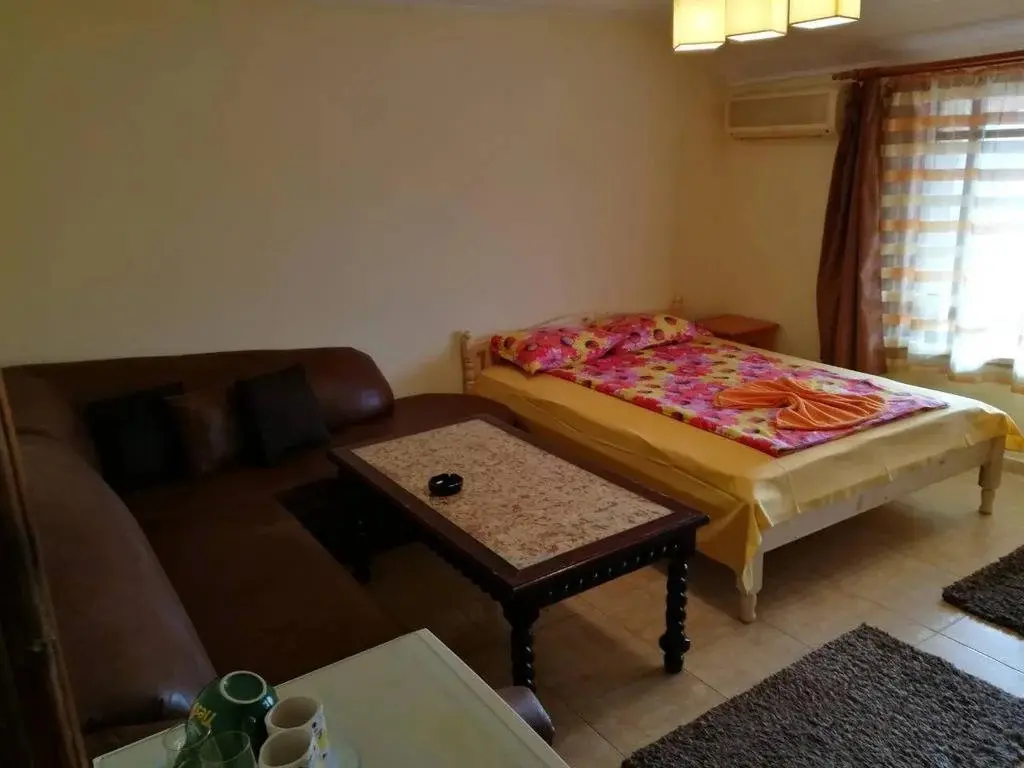 Поморие: Guest House Fener