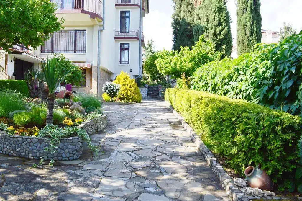 Солнечный берег: Pulpudeva Villa