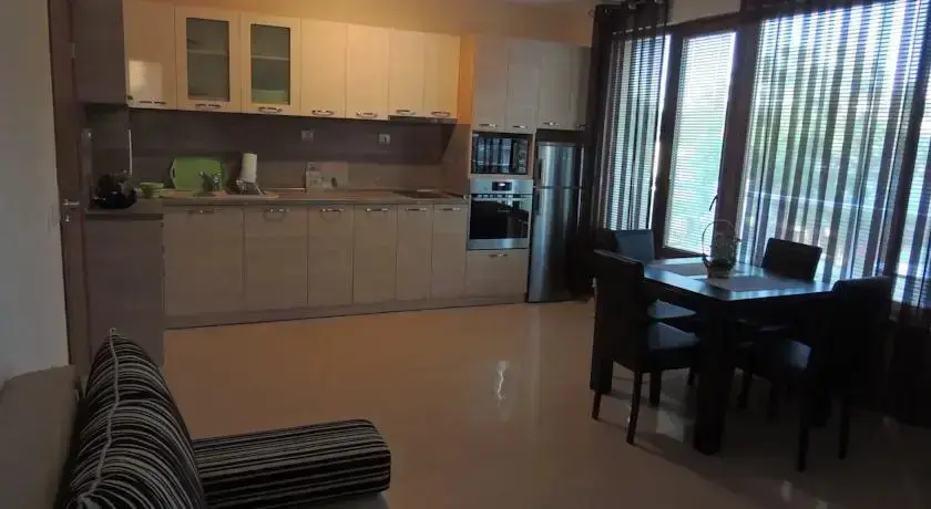 Бургас: Sunny Apartment