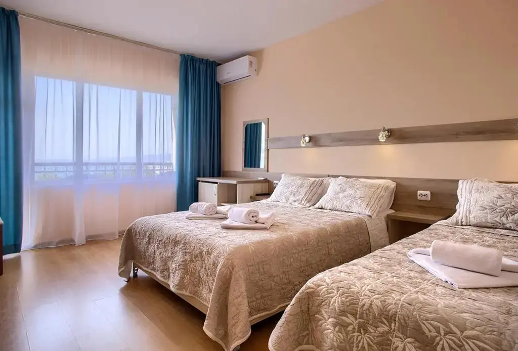 Балчик: hotel Naslada