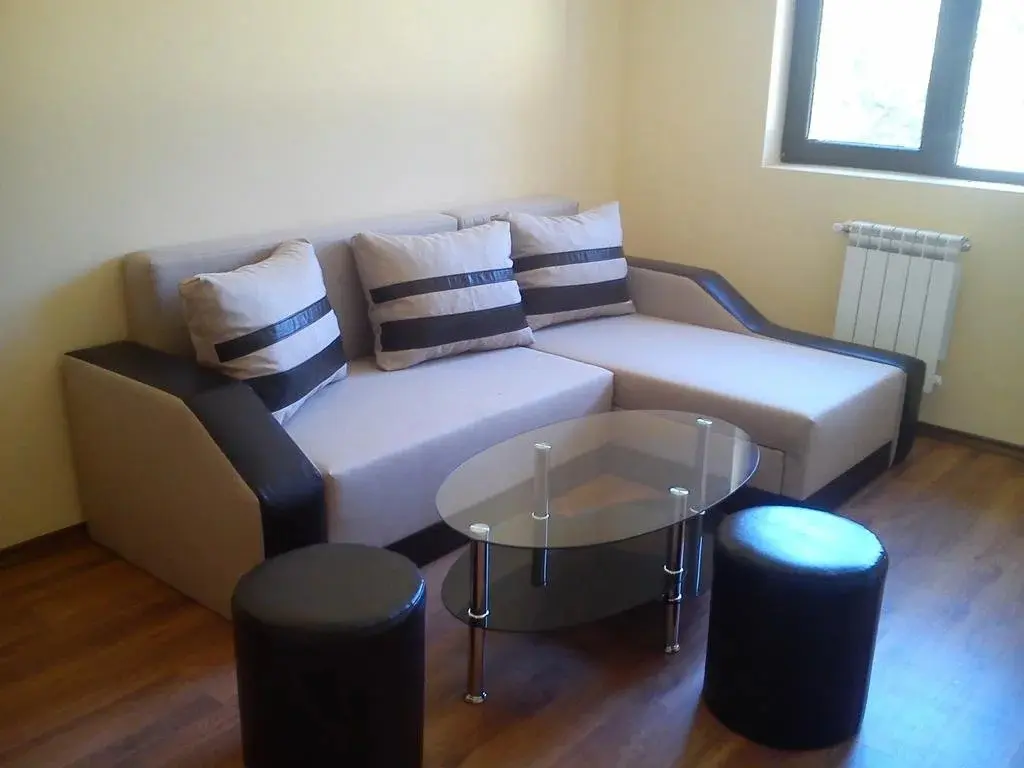Разлог: Rusaliite Adventure House