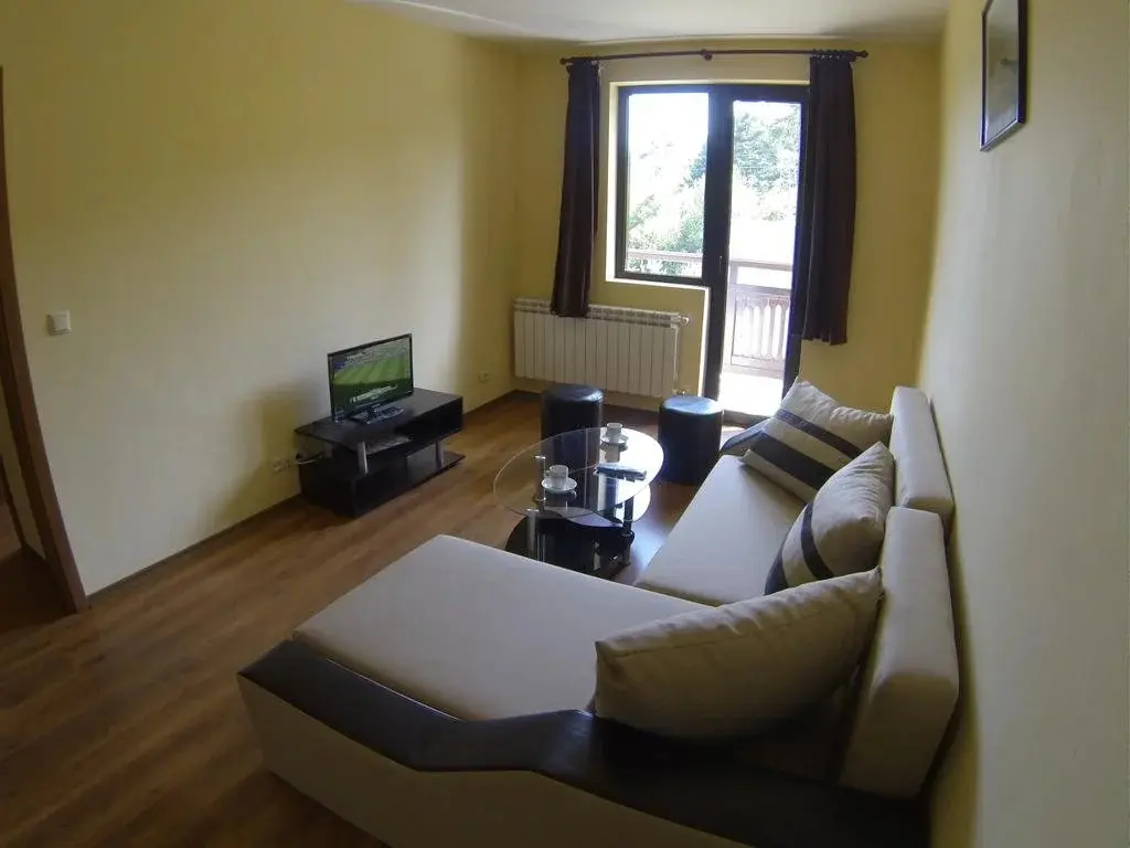 Разлог: Rusaliite Adventure House