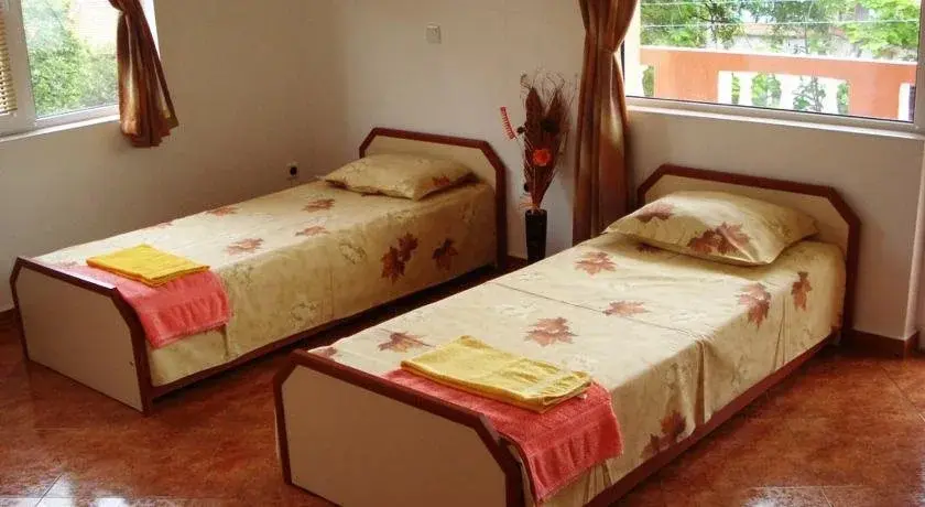 Созополь: Moni Family House