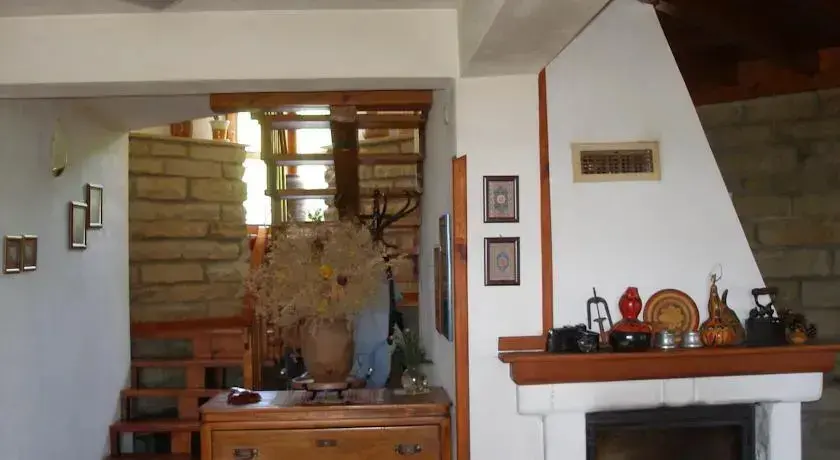 Карджали: Zhivka House