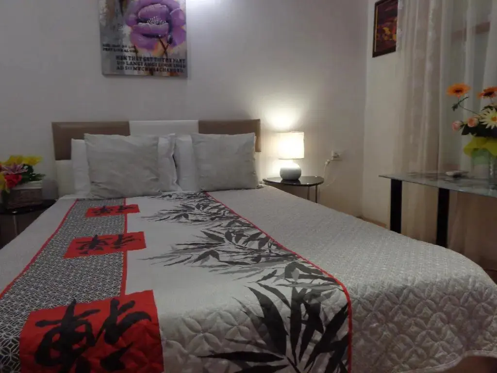 Бургас: Zoya Apartment