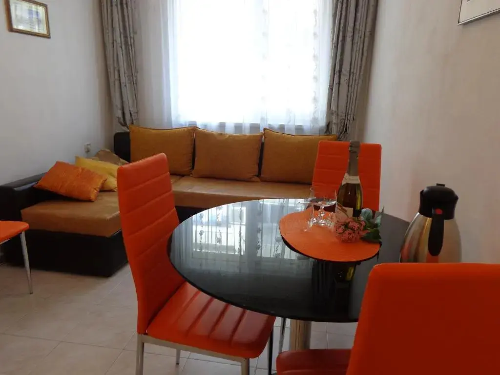 Бургас: Zoya Apartment