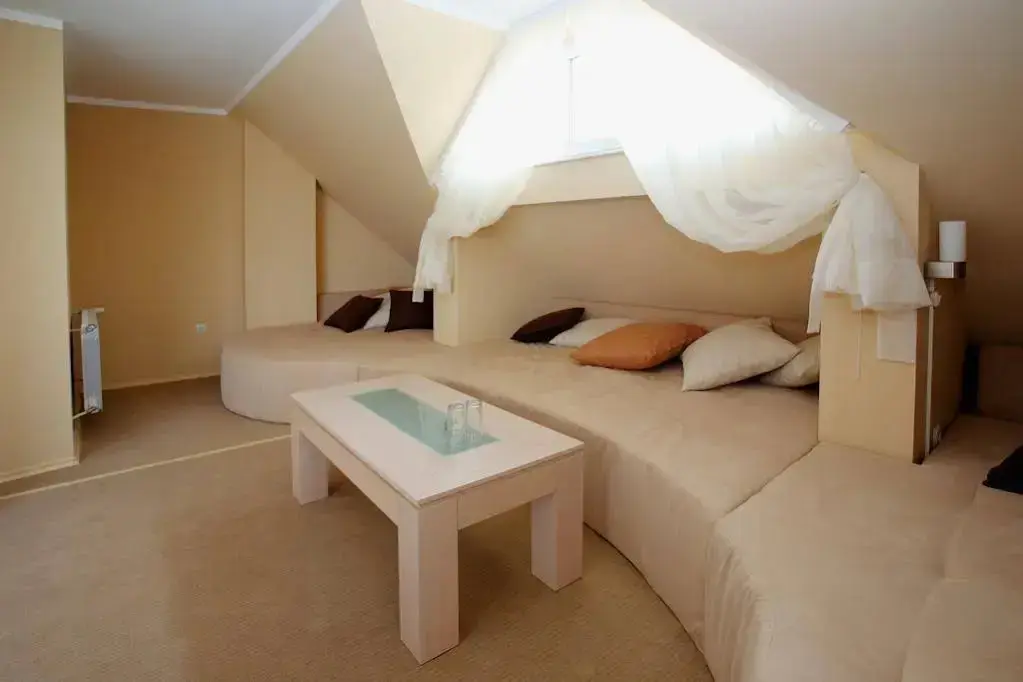 София: Family Hotel Diana
