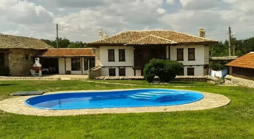 Варна: Nikolaevka Villa