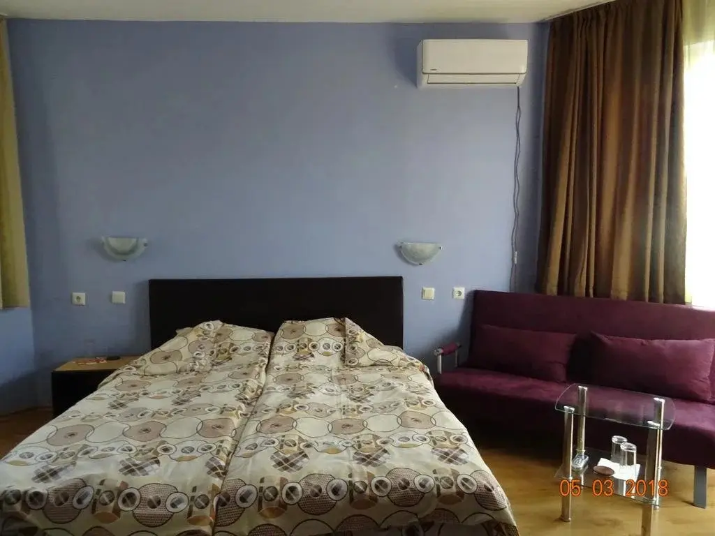 Царево: Guest House Rezvaya