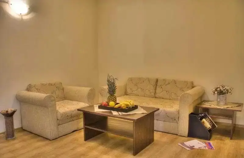 Солнечный берег: Rado`s Apartment in Sea Diamond Aparthotel