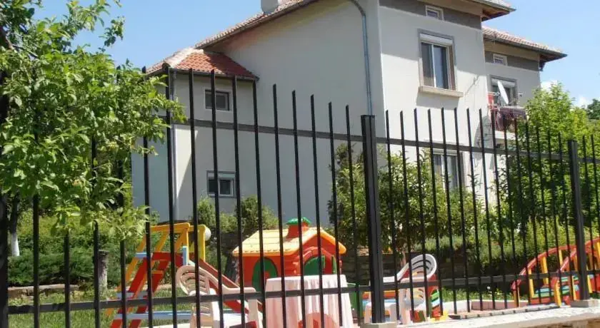 Севлиево: Venikula Guest House