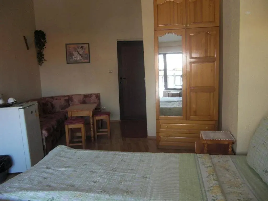 Несебр: Guest House Antoaneta