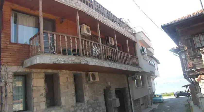 Несебр: Guest House Antoaneta