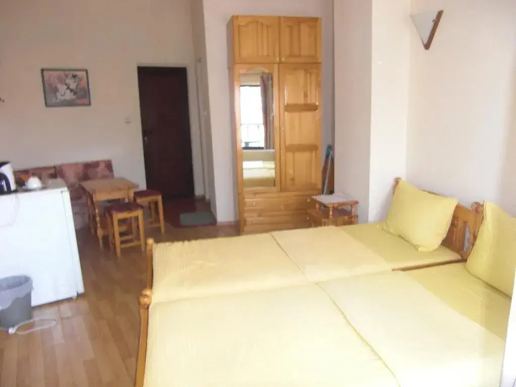 Несебр: Guest House Antoaneta