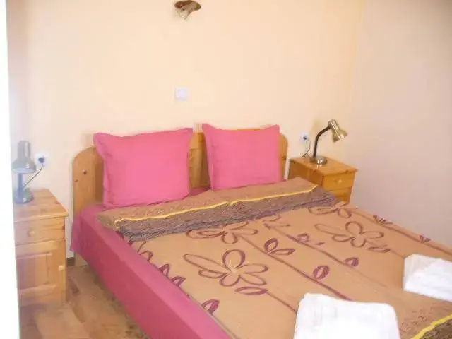 Черноморец: Guest House Alex