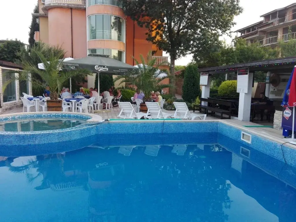 Кранево: Family Hotel Atlas