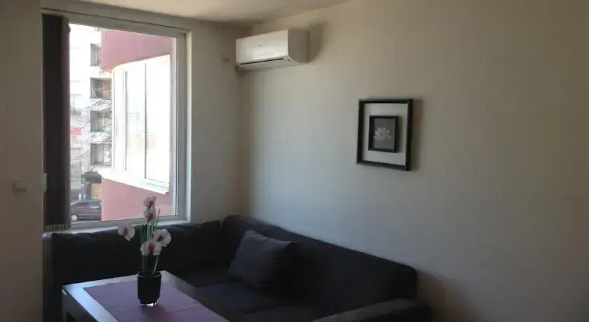 Бургас: Apartament Elinor