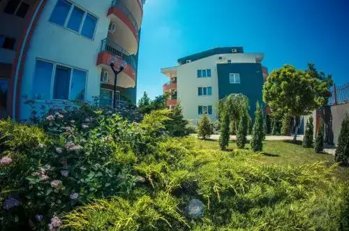 Солнечный берег: GT Green Fort Beach Apartments
