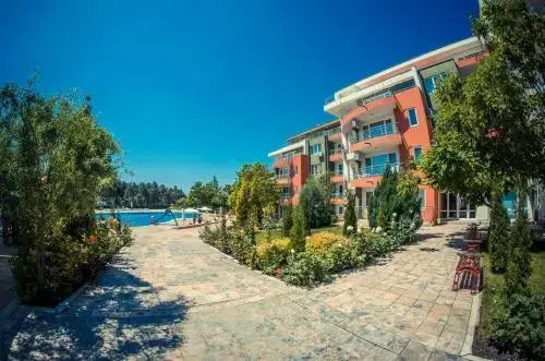 Солнечный берег: GT Green Fort Beach Apartments
